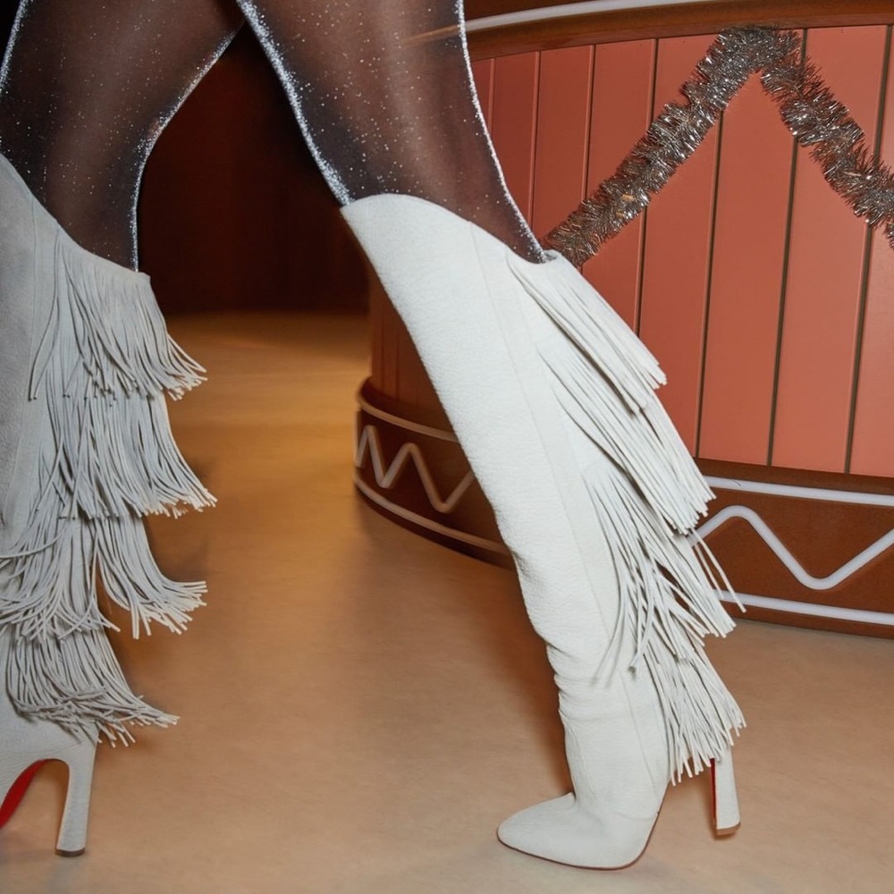 🤍AUTHENTIC CHRISTIAN LOUBOUTIN LIONNE 100 COSTA DESERT LUNE TALL FRINGE BOOTS🤍